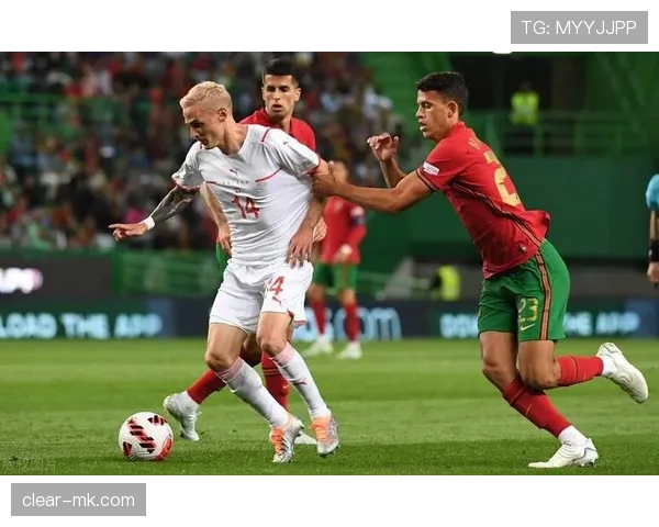 瑞士男足经历三连胜后防线稳固,欧洲杯资格争夺展现战术韧性 瑞士男足经历三连胜后防线稳固,欧洲杯资格争夺展现战术韧性